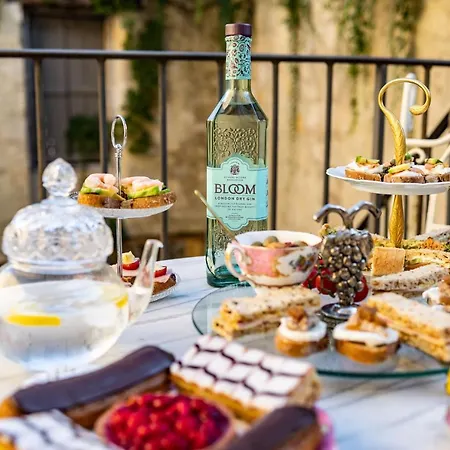 Champagne House - Elegance, Luxury And Charm 4*