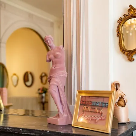 Bed & Breakfast Champagne House - Elegance, Luxury And Charm Condom