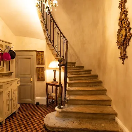 Champagne House - Elegance, Luxury And Charm Condom