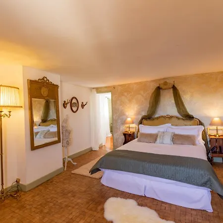 Champagne House - Elegance, Luxury And Charm Condom