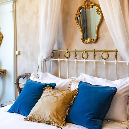 Champagne House - Elegance, Luxury And Charm Bed & Breakfast Condom
