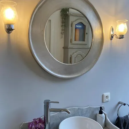 Champagne House - Elegance, Luxury And Charm Bed & Breakfast 4*