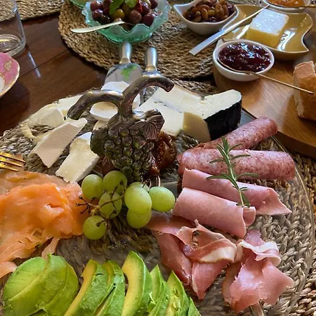 Champagne House - Elegance, Luxury And Charm 4*