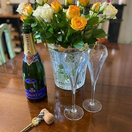 Bed & Breakfast Champagne House - Elegance, Luxury And Charm 4*