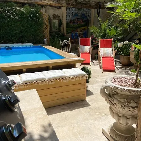 Champagne House - Elegance, Luxury And Charm Bed & Breakfast 4*