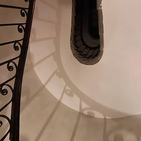 Champagne House - Elegance, Luxury And Charm Bed & Breakfast