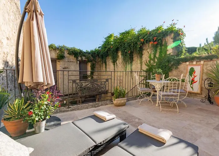 Champagne House - Elegance, Luxury And Charm Oda ve Kahvaltı