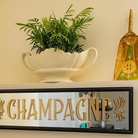 Champagne House - Elegance, Luxury And Charm 4*