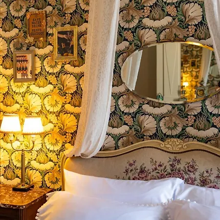 Champagne House - Elegance, Luxury And Charm 4*