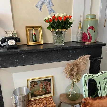 Luxueuses Suites&chambres D'hôtes - Accueil Champagne, Petit-déjeuner - Maison Champagne Couette-café